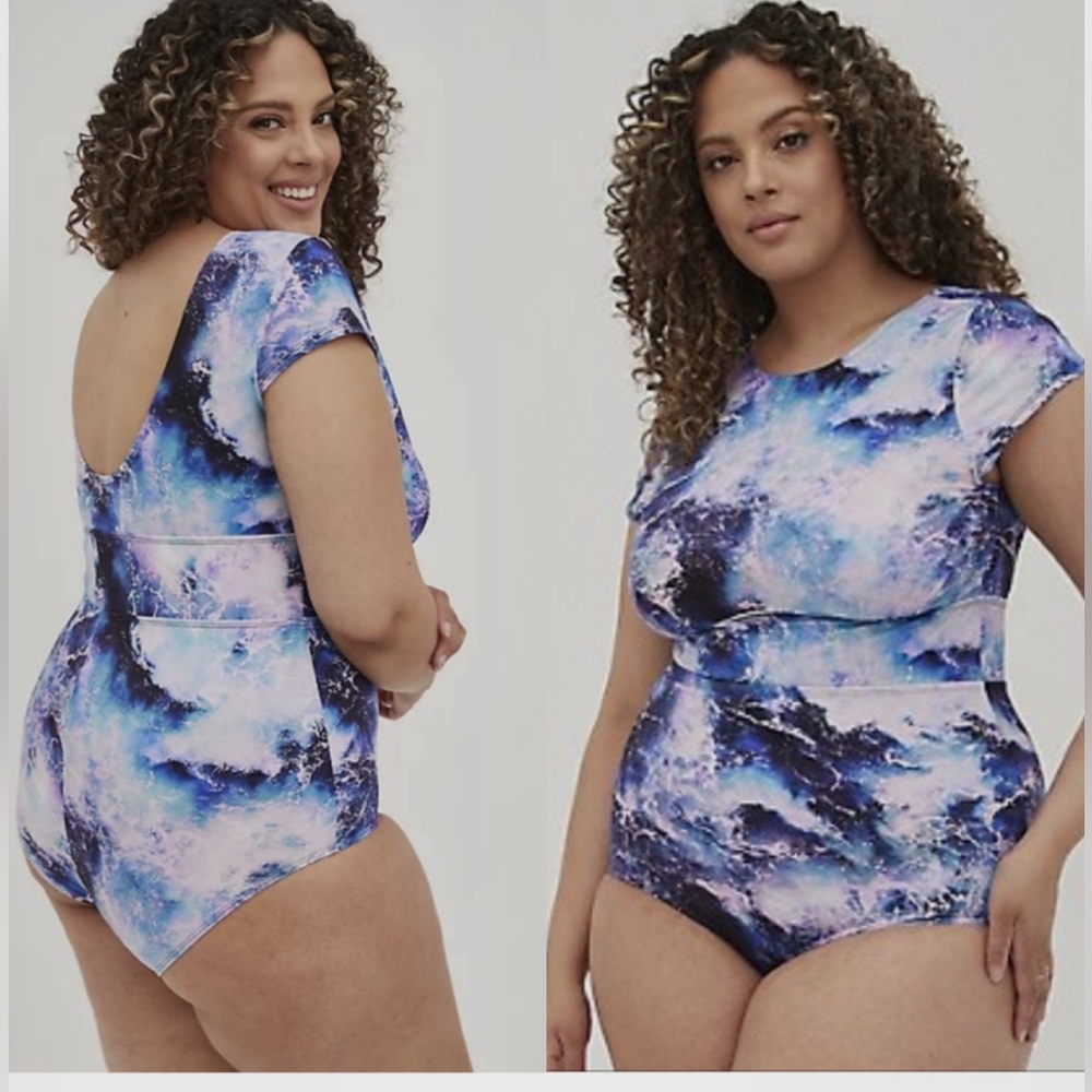 Torrid 2 2X 0 0X Active Wireless Scoop Back One Piece Swimsuit